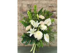 Bountiful Courtyard Florist  - Flower delivery Roxburgh Park