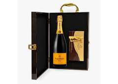 Veuve Clicquot Gift Basket – Perfect for Any Occasion!